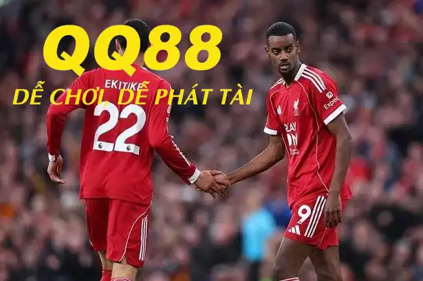 Ekitike và Isak cũng đang thi đấu rất mờ nhạt ở mùa giải này (Ảnh: Mirror) Ekitike và Isak cũng đang thi đấu rất mờ nhạt ở mùa giải này (Ảnh: Mirror)